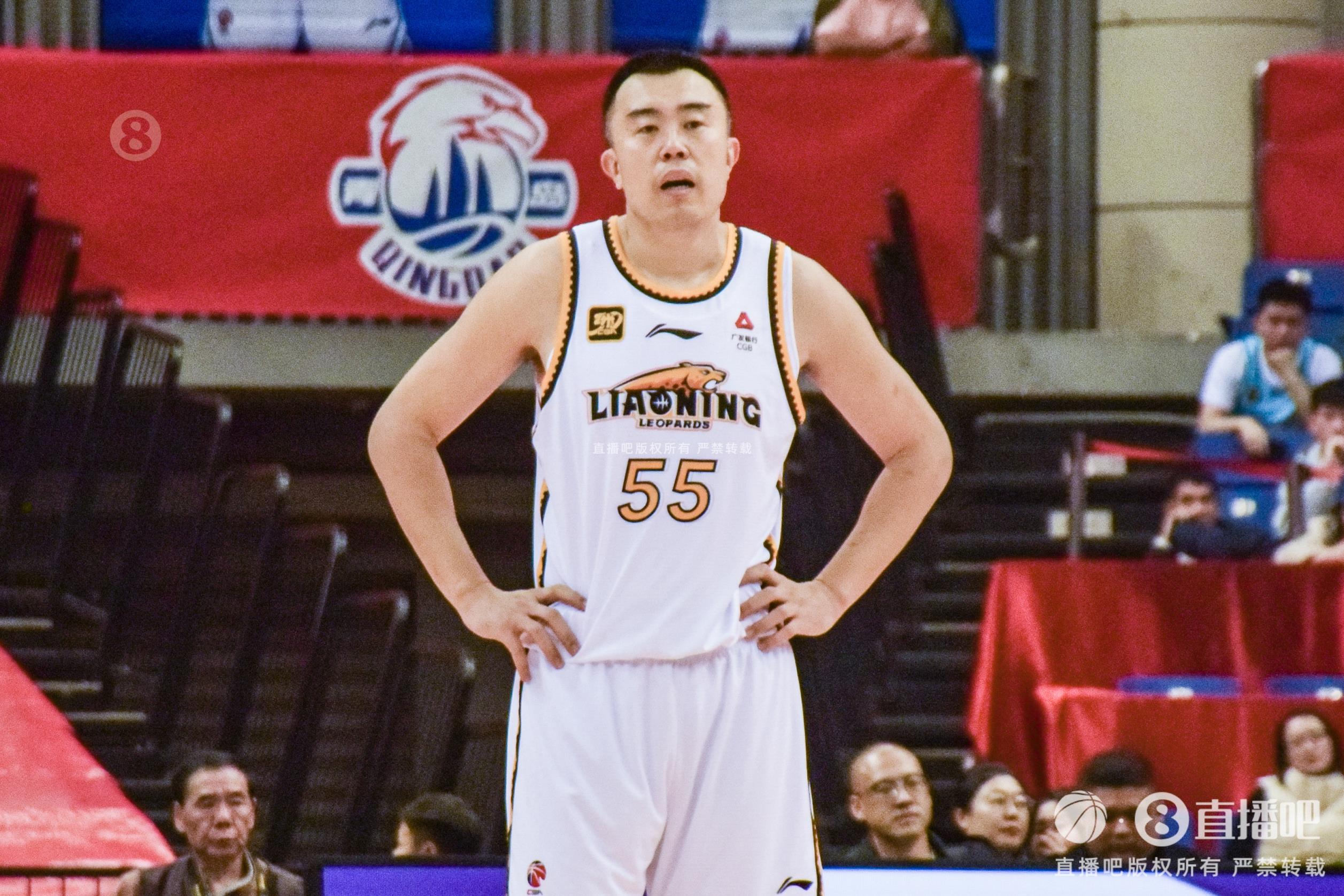 老將盡力了！韓德君7中4拿到14分12籃板3助攻